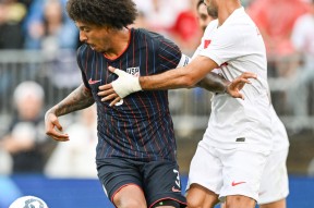 包含比利亚雷亚尔发布备战花絮，赛后临场应变，欧联任务艰巨，纪律约束更严格的词条