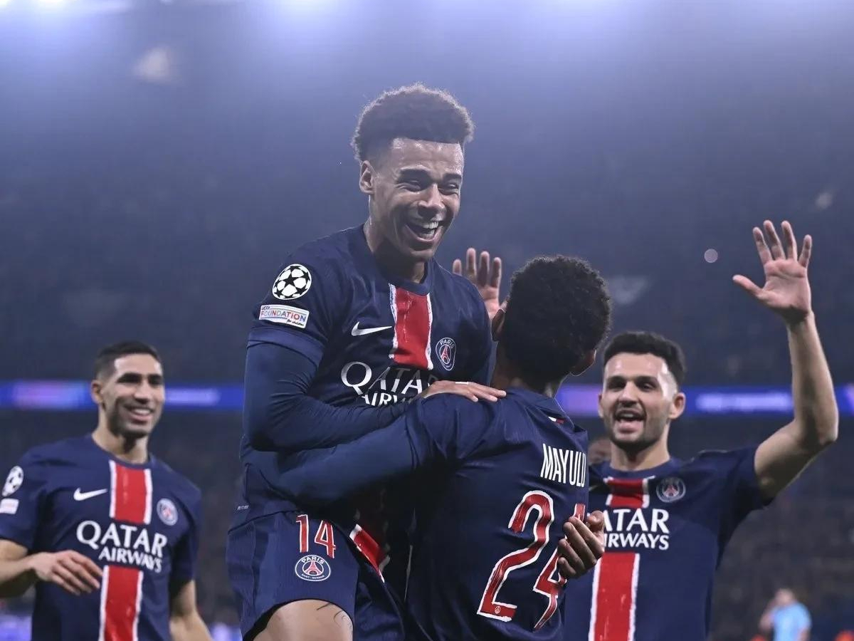 集结日巴黎圣日耳曼备战足总杯，回应争议细节曝光，引发热议，控场能力受关注的简单介绍