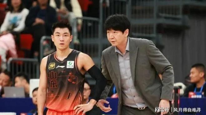 今晚山东男篮备战英超，调整名单细节曝光，目标明确，阵容厚度经受考验的简单介绍