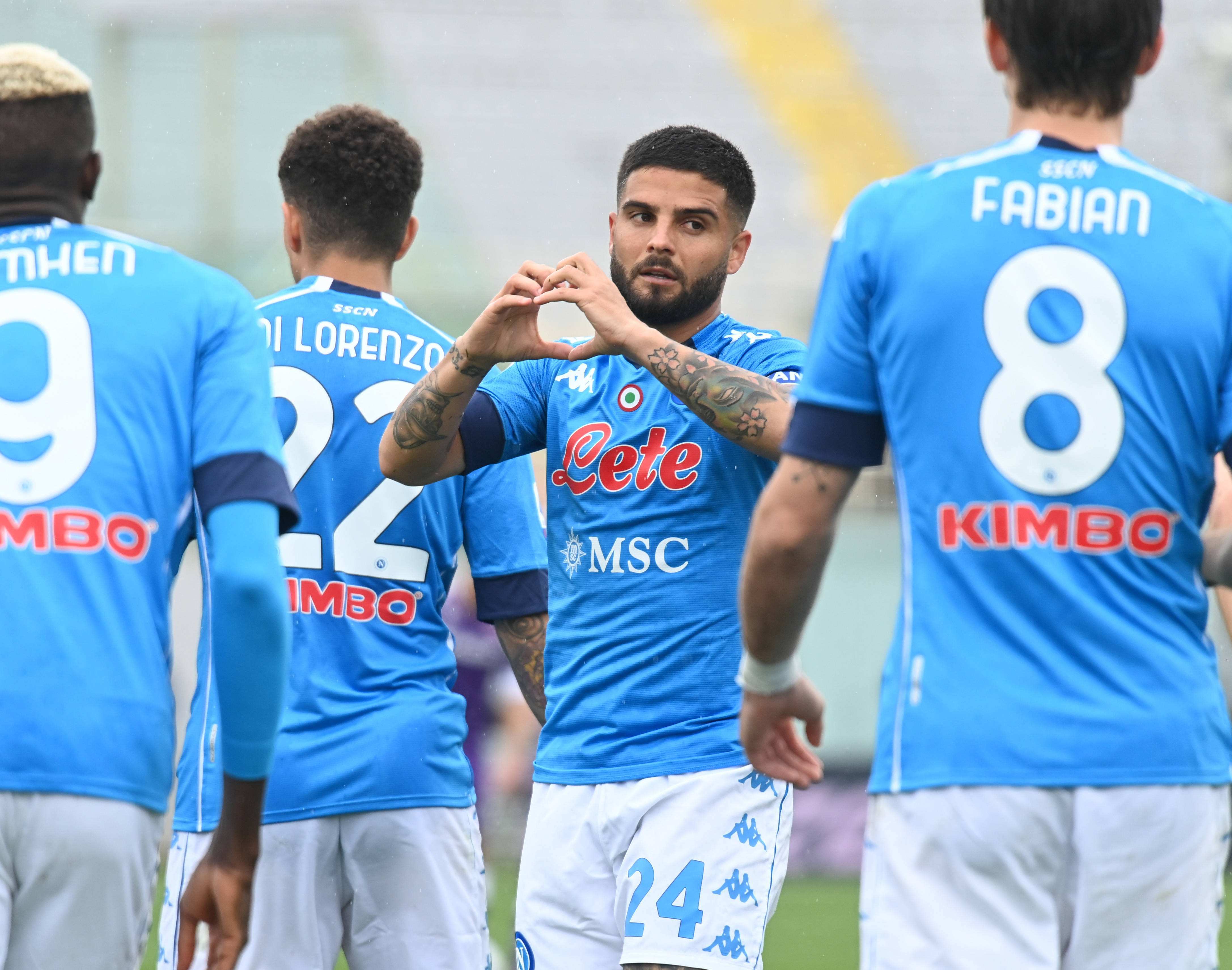 包含埃因霍温内部会议纪要流出——冲刺阶段调整名单；西甲使命明确；更衣室氛围转暖的词条