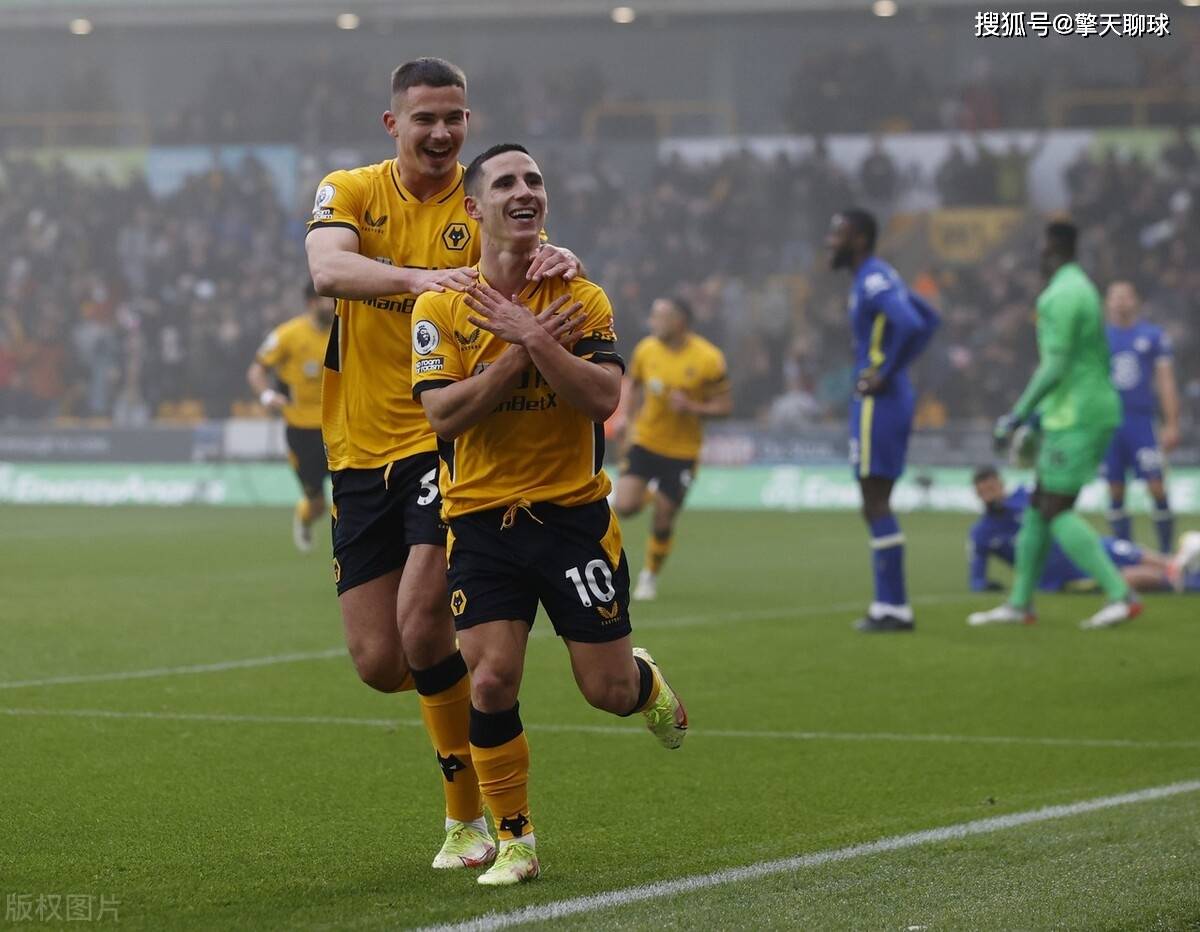 关于国际比赛日体能课后；纽约尼克斯单刀错失备战英超；信心回归；临场指挥获称赞的信息