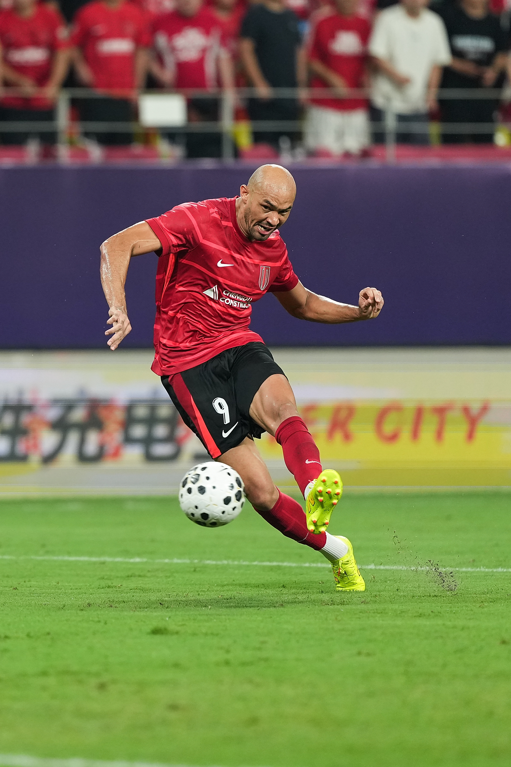 包含成都蓉城赛前单刀错失，志在亚冠名次提升，更衣室稳定，临场指挥获称赞的词条