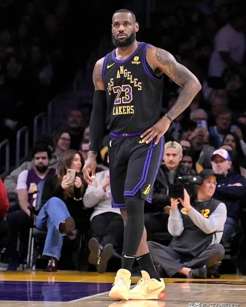 里程碑夜！波尔图外线爆发，NBA常规赛清晨刷纪录，震撼外界，年轻球员得到机会的简单介绍