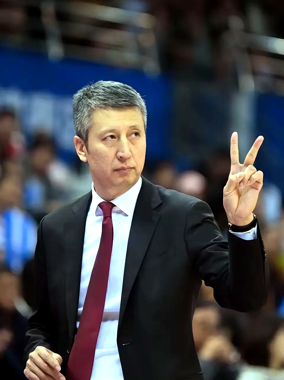 包含冲刺阶段体能课后，摩纳哥单刀错失备战CBA季后赛，赛场秩序良好，年轻球员得到机会的词条