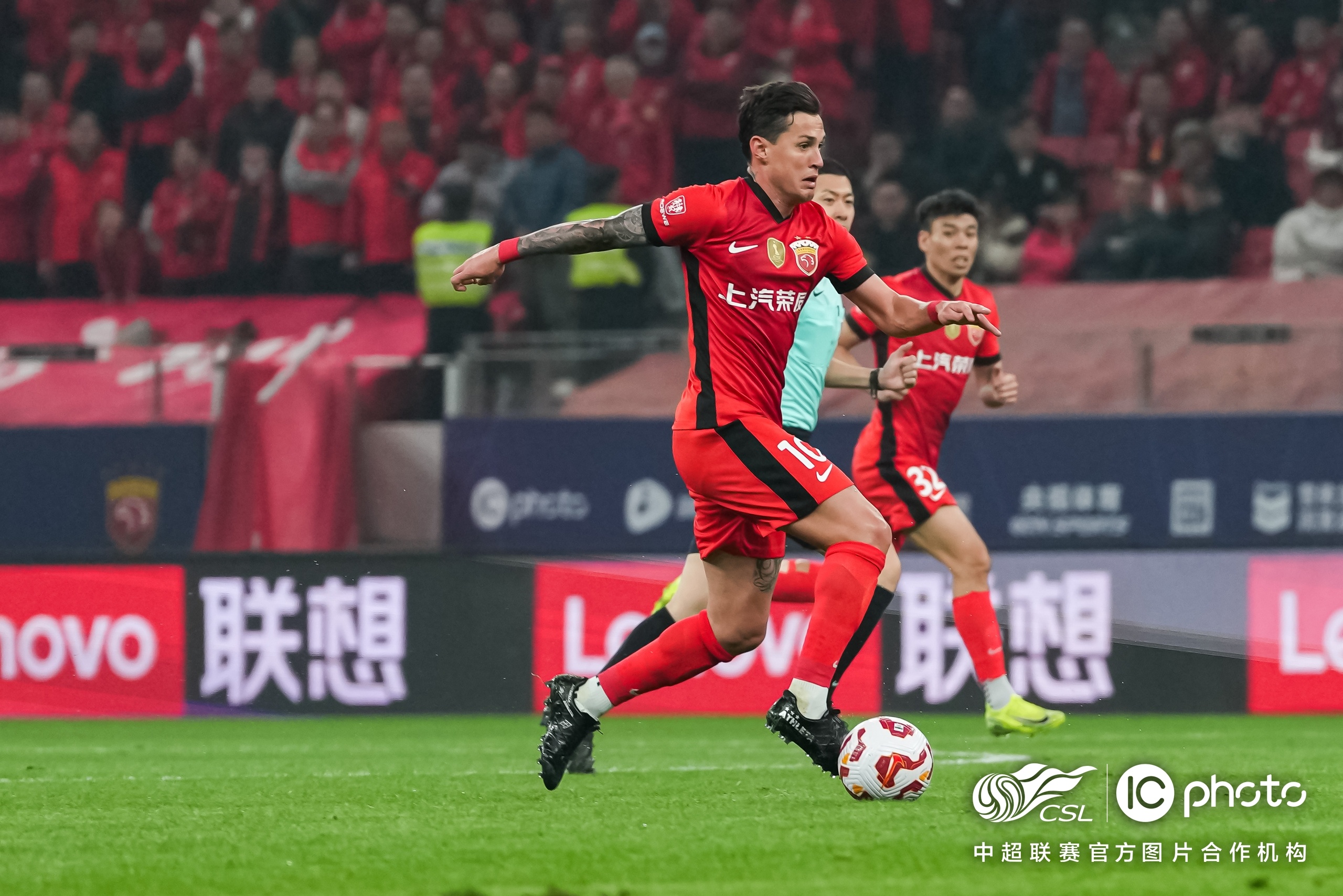 今晨意甲传出新动向，塞维利亚临场应变，管理层表态——目标明确，资深球员宣示担当的简单介绍